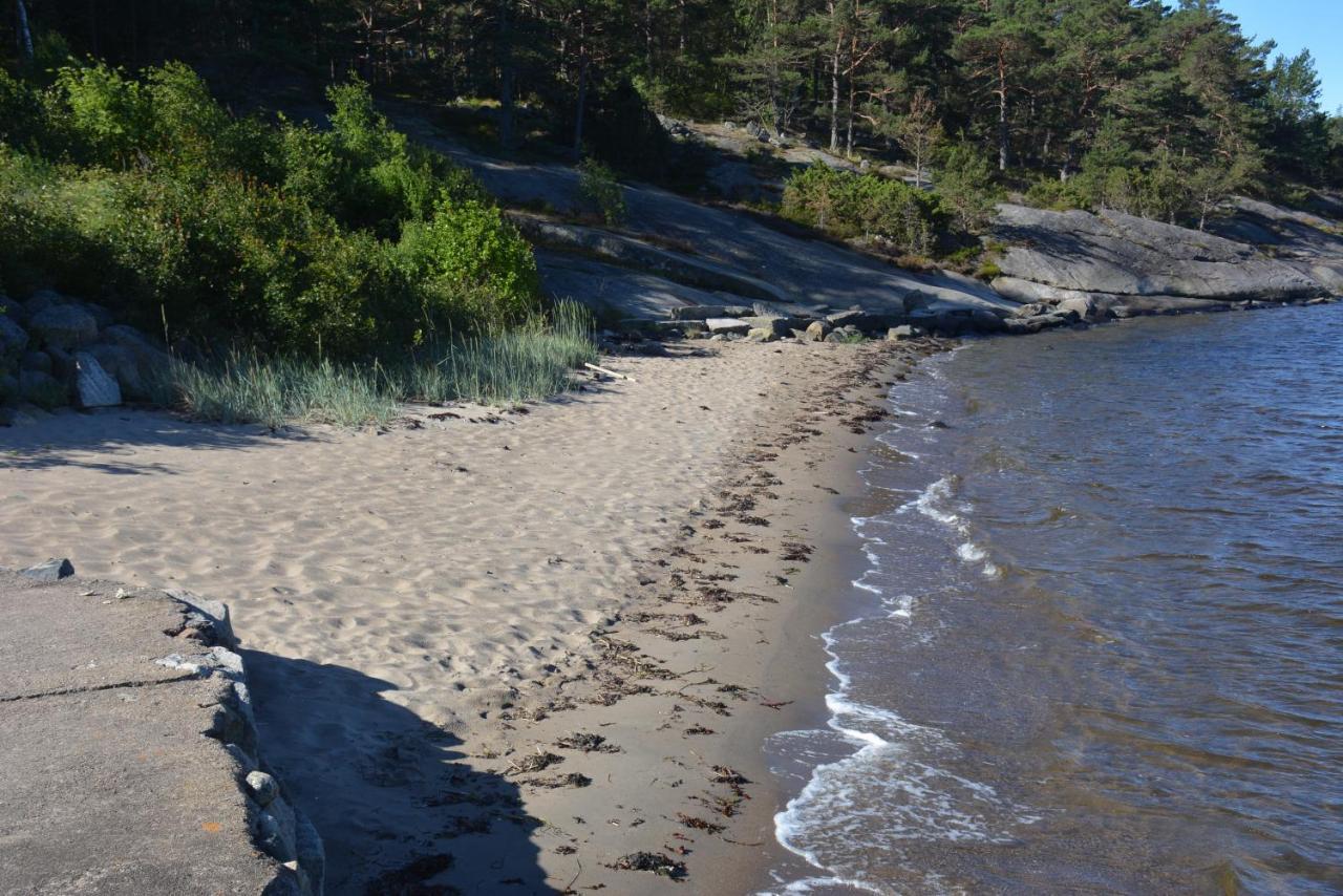 Hallestrand Vandrarhem Strömstad エクステリア 写真
