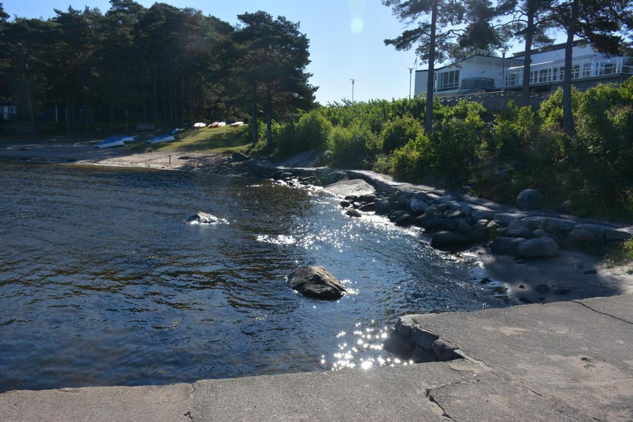 Hallestrand Vandrarhem Strömstad エクステリア 写真
